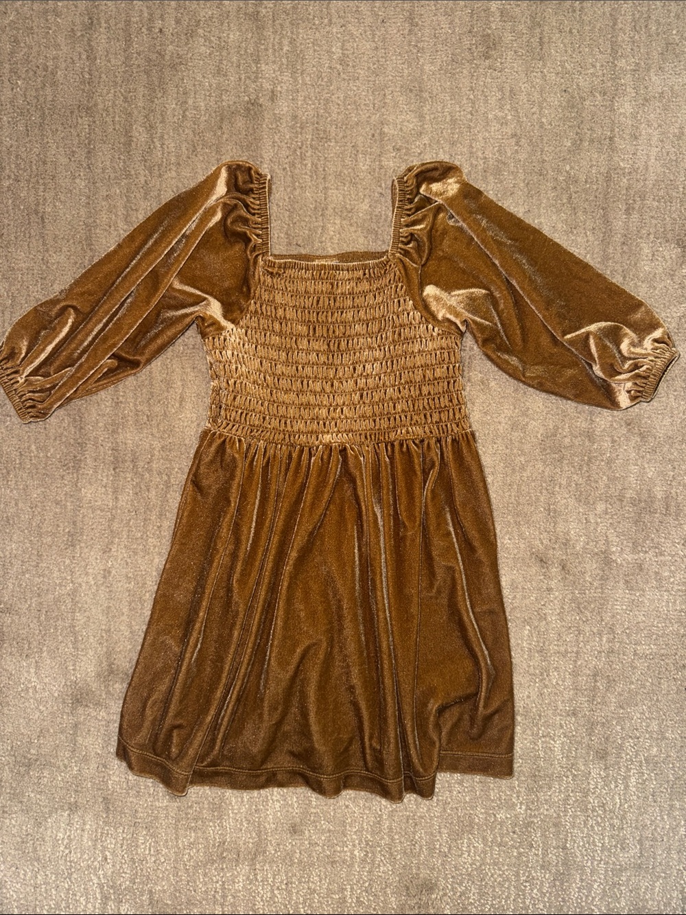 4T velvet dress balloon sleeve Smocked
